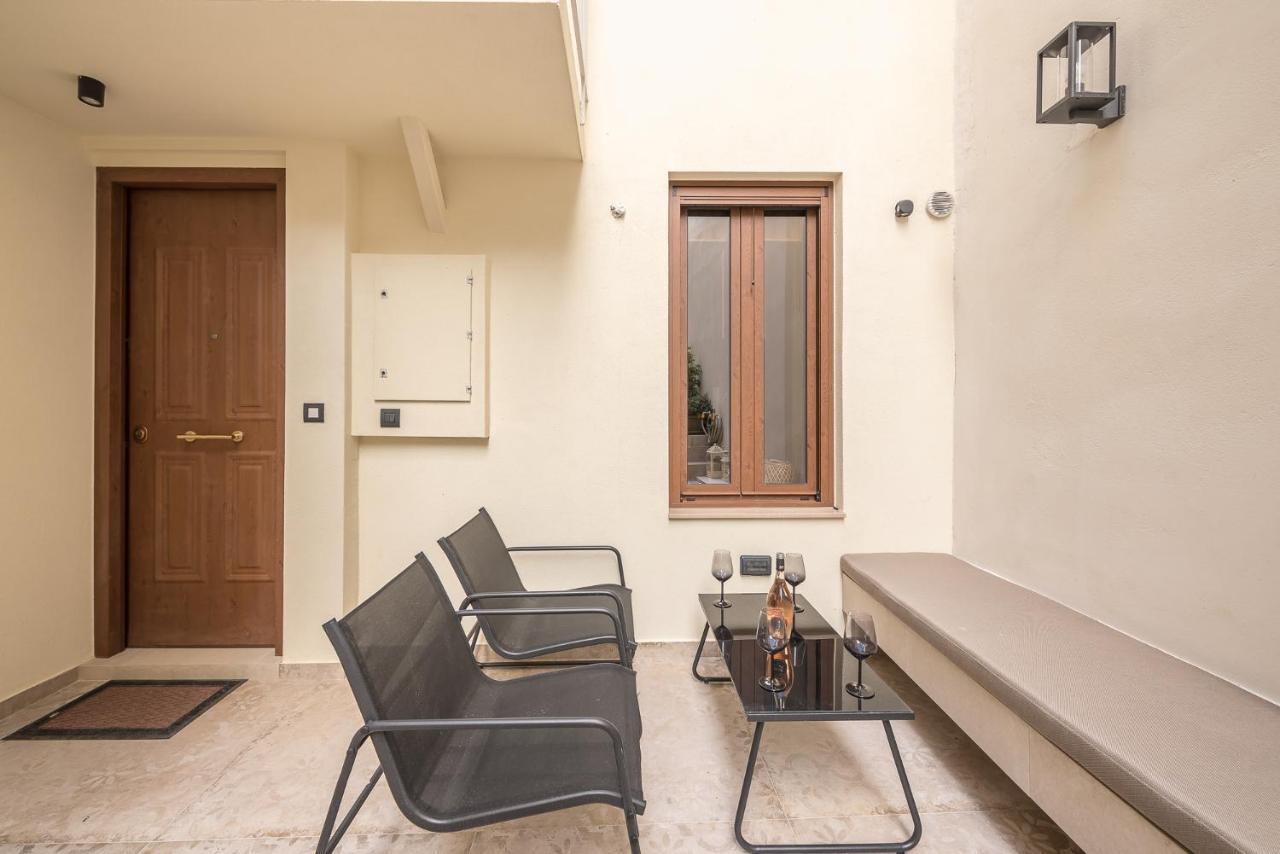 Apollonos 28 Luxury Suites Athens Exterior photo